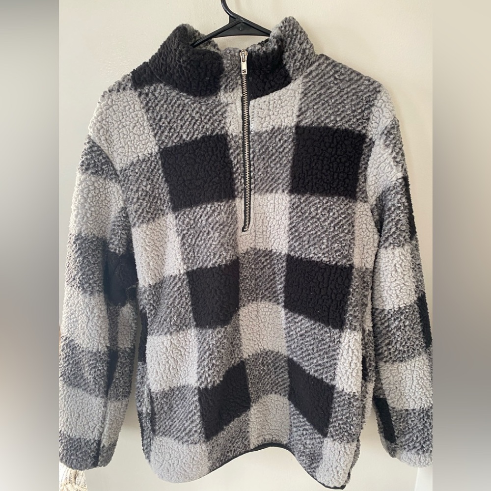Super soft fleece half zip size medium